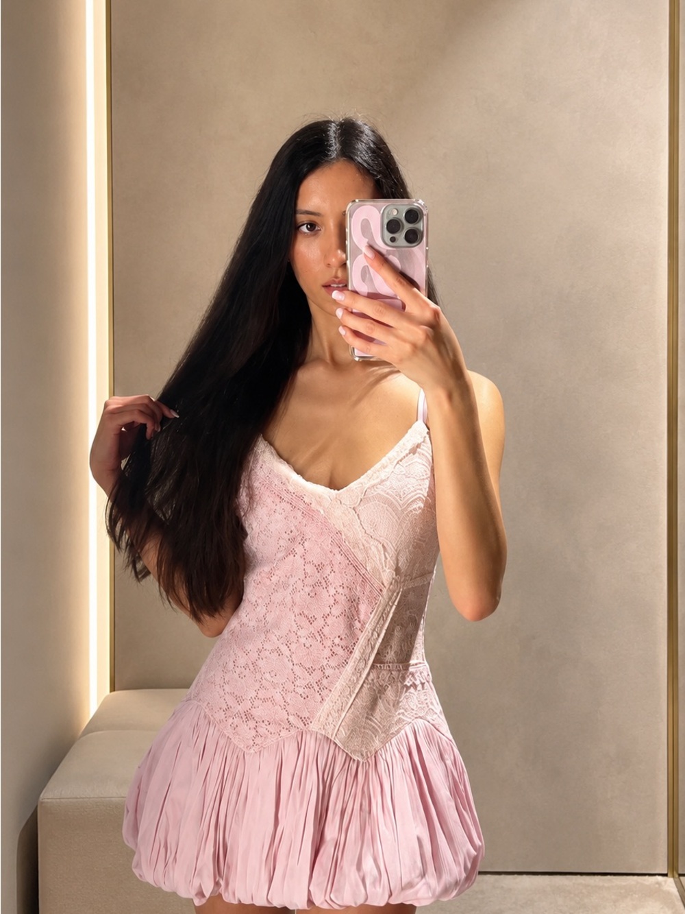 VIRAL Zara LACE BUBBLE HEM MINI DRESS SIZE M
🚨NO DISCOUNT - Picture 6 of 11
